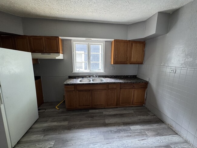 Building Photo - 108 Durnan St