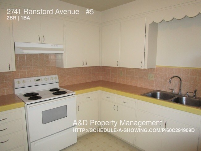 Foto del edificio - 2741 Ransford Ave