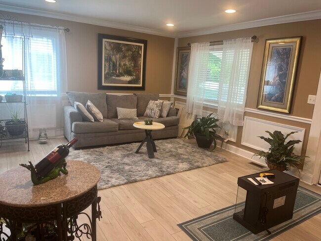 Foto del edificio - 1300 Wilson Point Rd