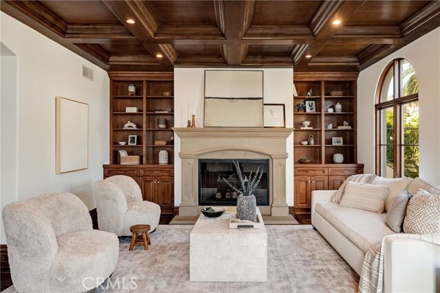 Building Photo - 718 N Poinsettia Ave