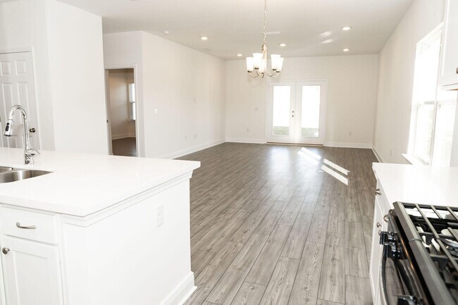 Building Photo - 345 Polaris Pl