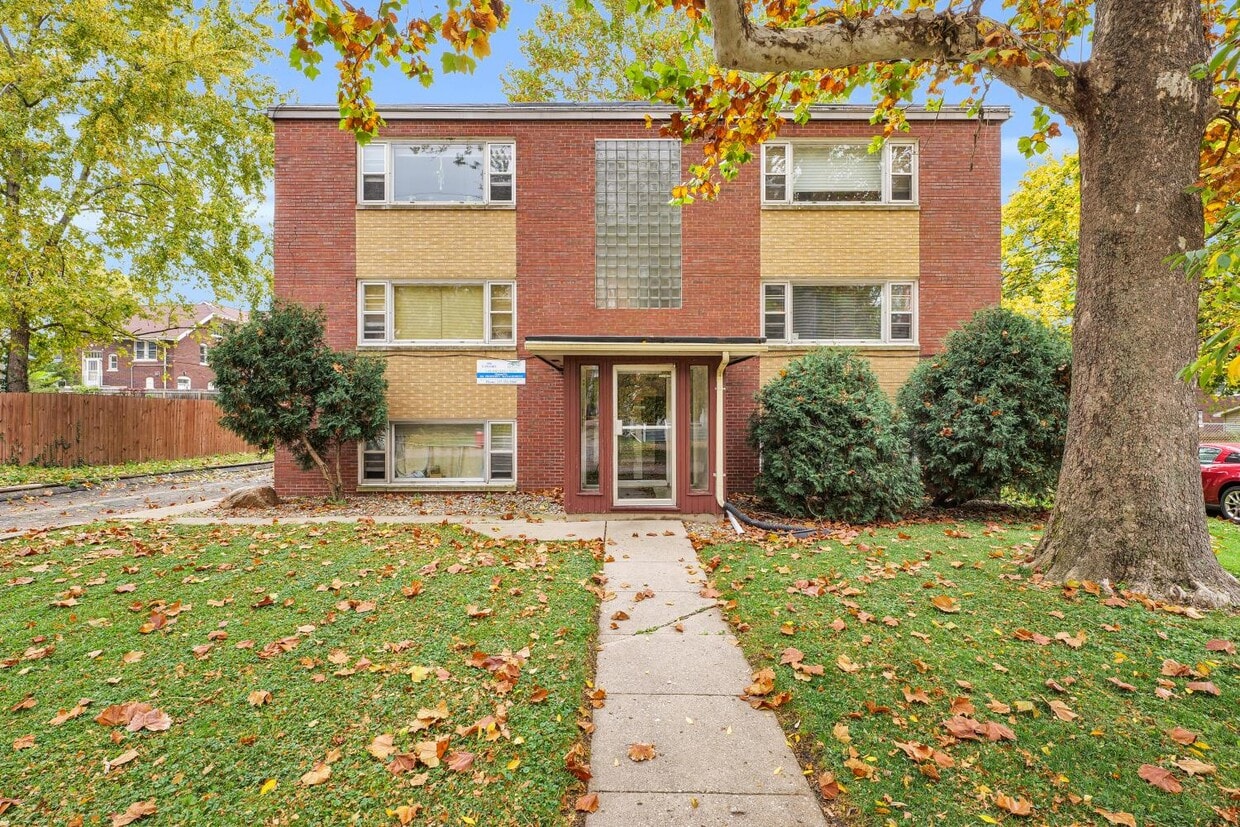 Primary Photo - 606 S Prairie St