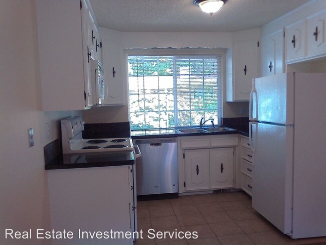 Foto del edificio - 8327-8375 Phillips Rd SW