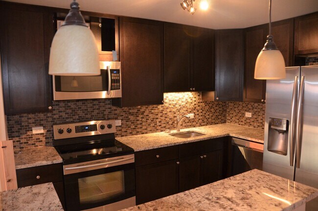 Foto del edificio - 1660 N LaSalle Dr