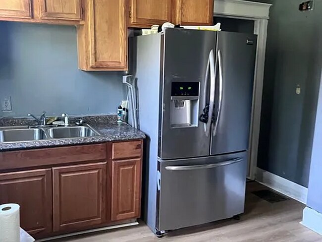 Building Photo - Family-Friendly Colonial with Basement, Attic & Garage – $1,550/Month