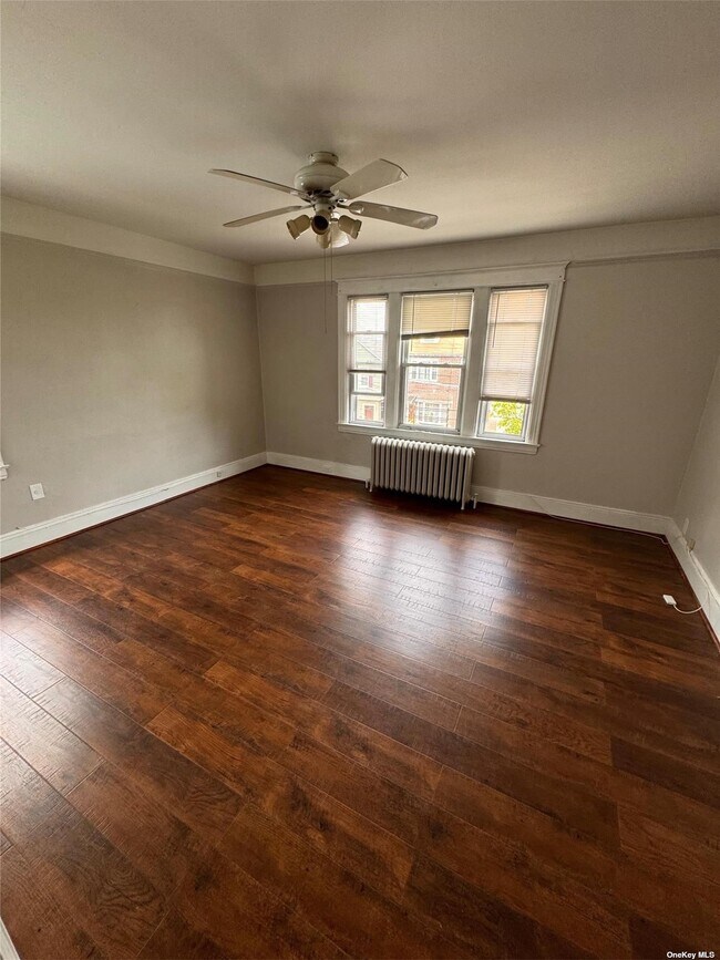 Foto del edificio - 2824 Wellman Ave