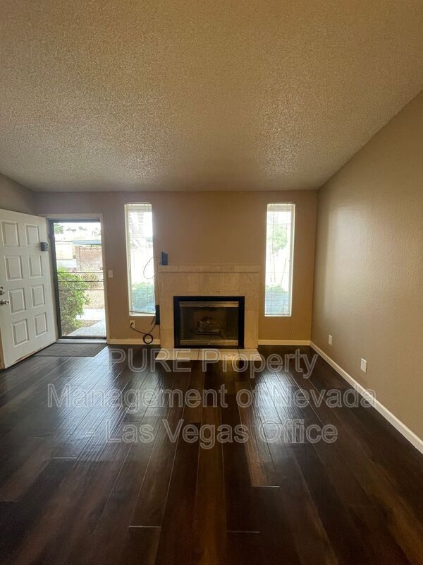 Building Photo - 4270 Rollingstone Dr