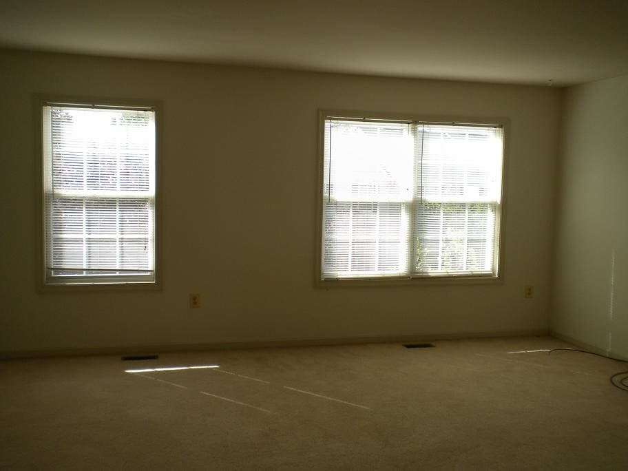 Building Photo - Townhouse for Rent in Warrenton
