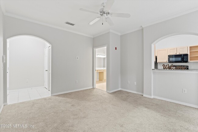 Building Photo - 7800 Point Meadows Dr