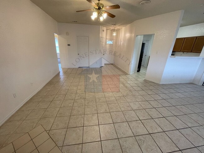 Building Photo - 360 Virtual Tour Available