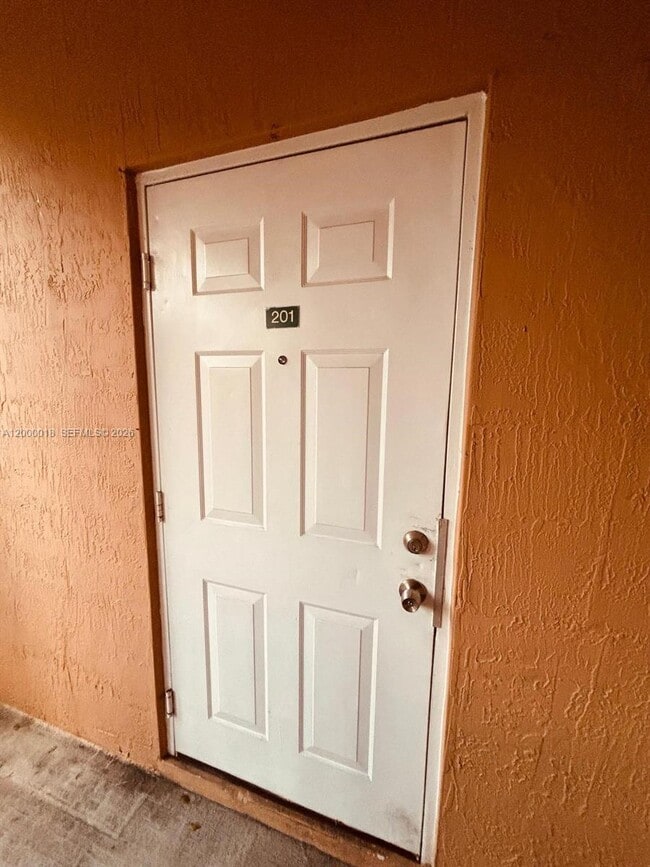 Foto del edificio - 7080 NW 177th St