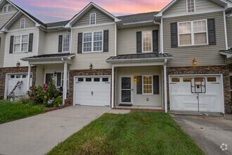 Building Photo - 402 Beaumont Cir