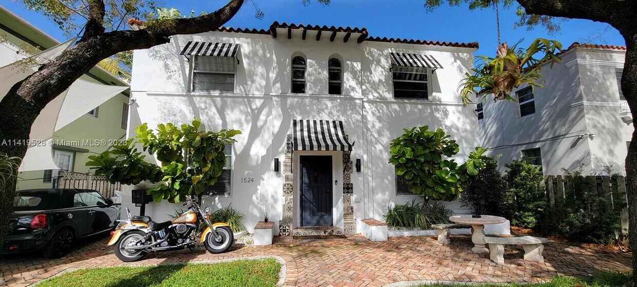1524-euclid-ave-unit-1-miami-beach-fl-33139-apartment-for-rent-in
