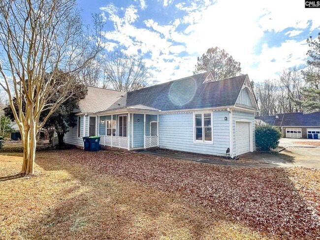 Building Photo - 1904 Pine Lake Dr