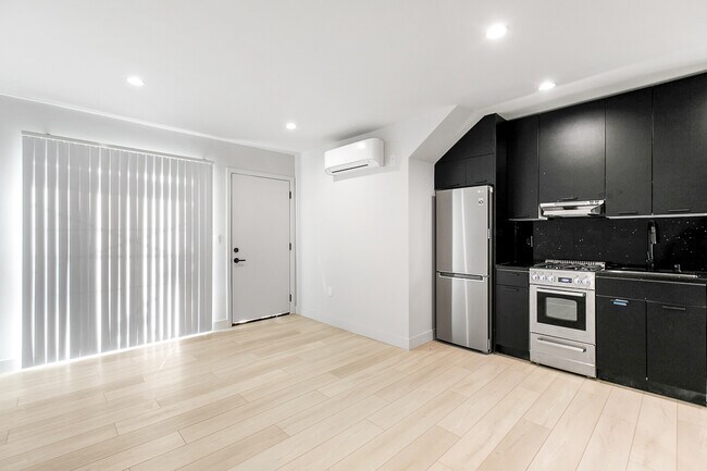 Foto del edificio - 3750 S Canfield Ave