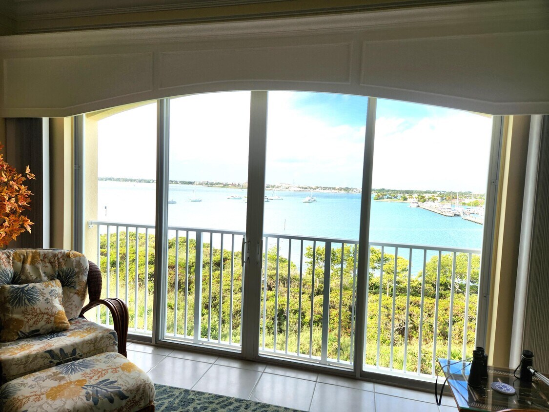 Foto principal - 32 Harbour Isle Dr E