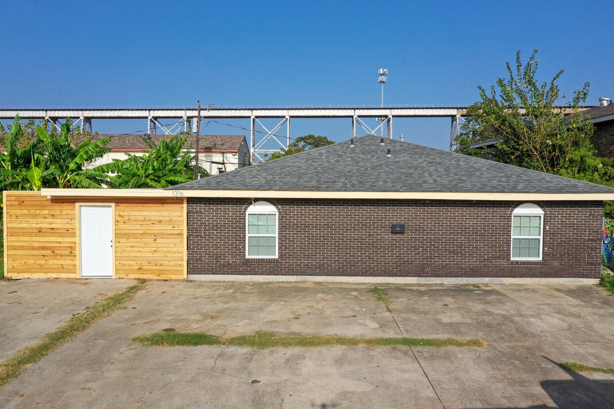 1316 Bolo Ct Unit 2, Bridge City, LA 70094 Room for Rent in Bridge