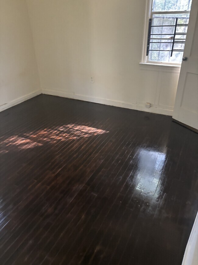 Foto del edificio - 126 Maple Ridge Dr