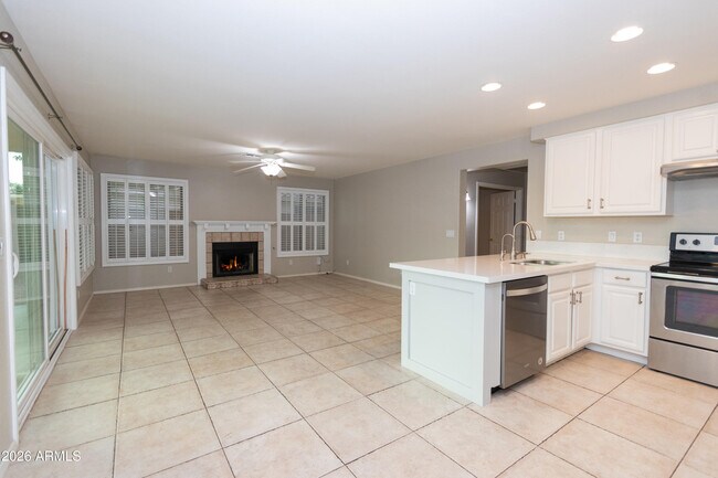 Foto del edificio - 2388 S Sycamore Pl