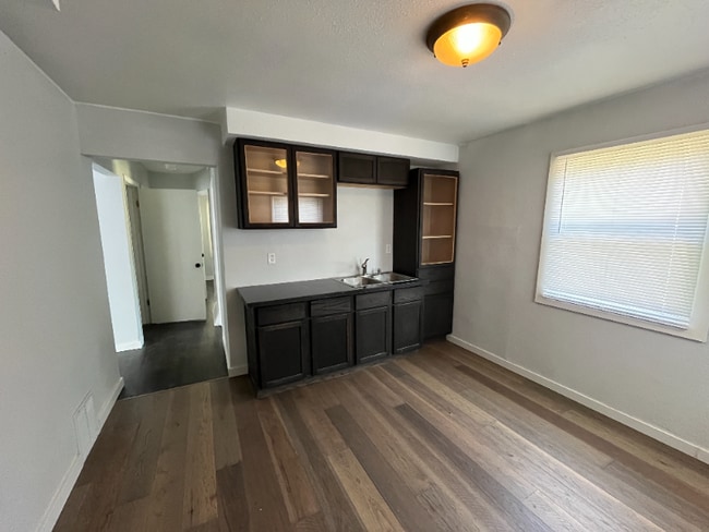 Foto del edificio - 5700 N 60th St
