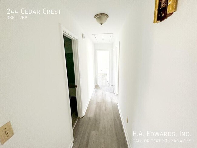 Foto del edificio - 244 Cedar Crest