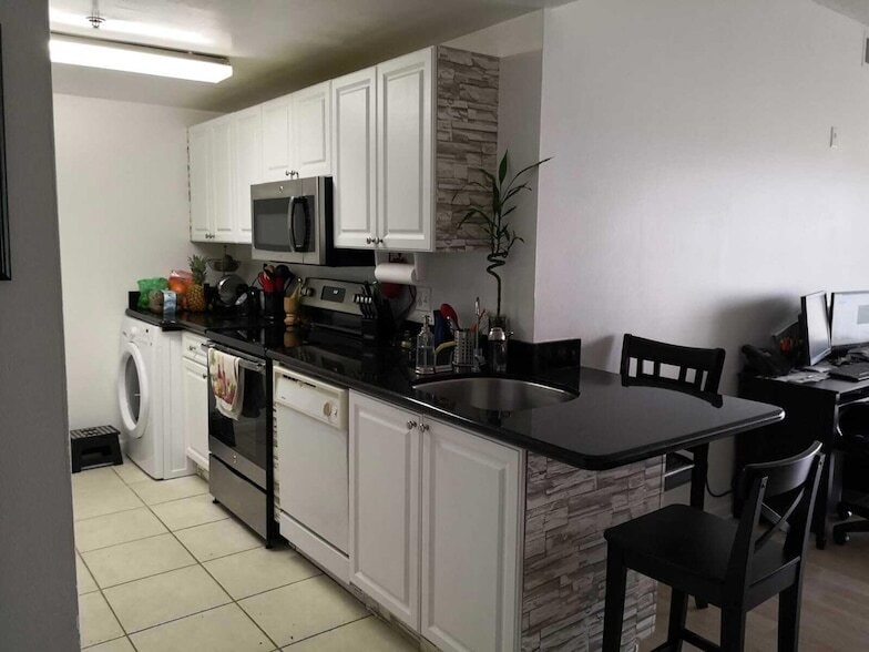 Photo - 2100 Greenview Shores Boulevard Unit 523