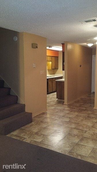 Building Photo - 2 br, 2.5 bath Townhome - 47 Colonial Drive C