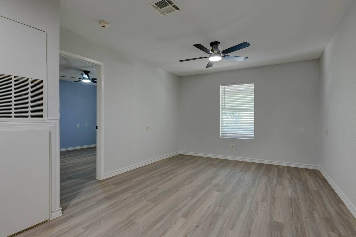 Foto principal - 264 Loma Vista St