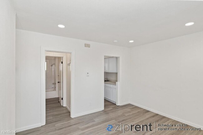 Foto del edificio - 2 br, 1 bath 4plex - 2929 Sacramento St, B...
