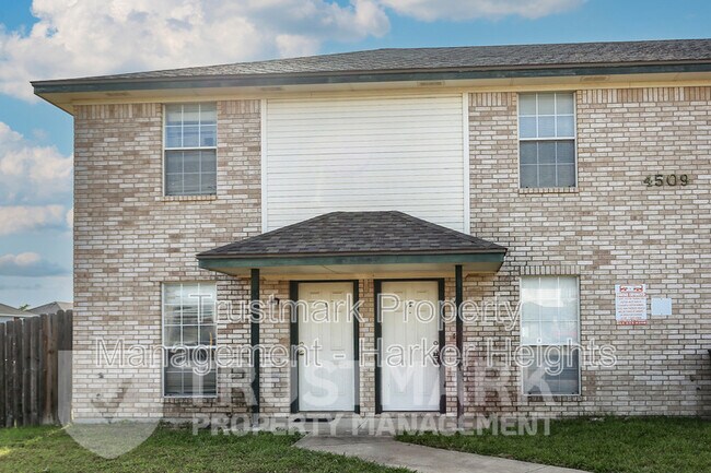 Building Photo - 4509 Jeff Scott Dr