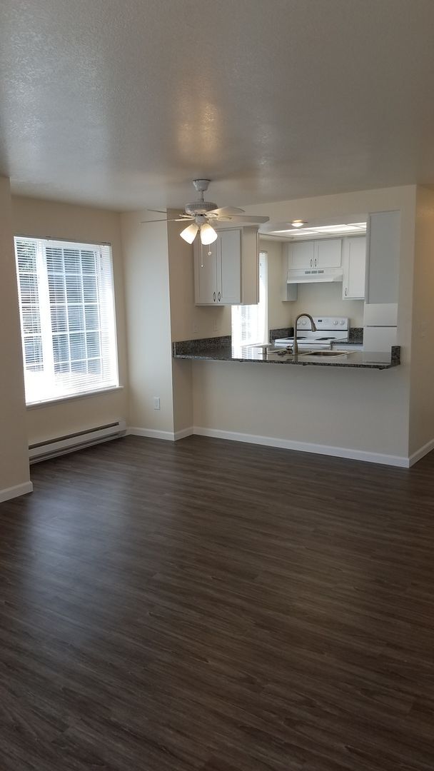 Foto del edificio - 5680 Eagle Pkwy