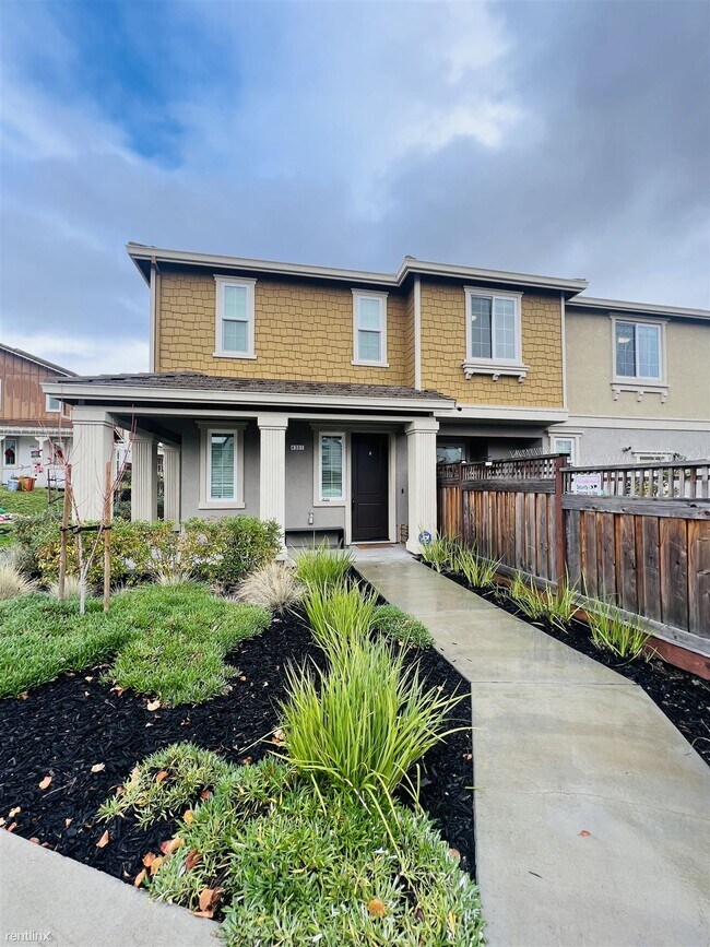 Foto del edificio - 4 br, 3.5 bath House - 4301 Sunset View Drive