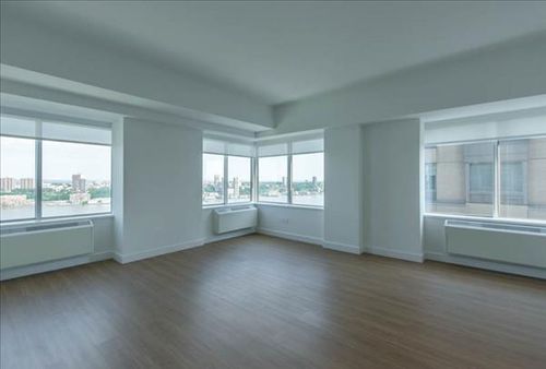 Foto principal - 160 Riverside Blvd