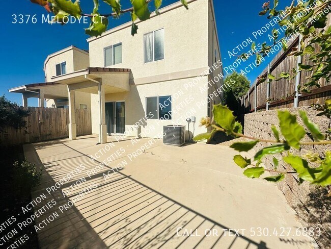 Foto del edificio - Large 3 Bedroom Townhome in Rescue - Price...