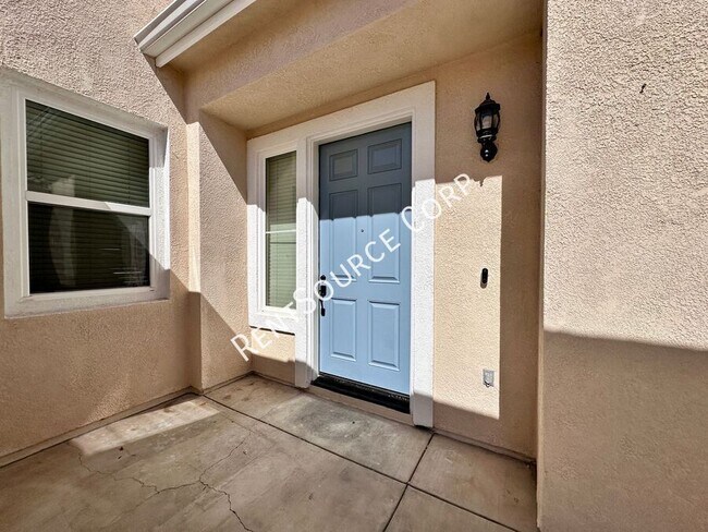 Foto del edificio - 16339 Mountain Ln