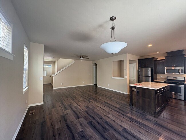 Building Photo - CHECK OUT THIS SPACIOUS 3 BEDROOM, 2.5 BAT...