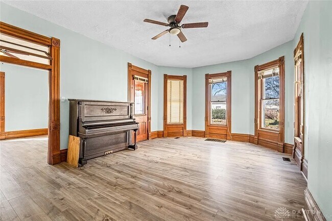 Foto del edificio - 414 N Maple St
