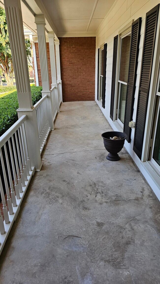 Building Photo - 5278 Browning Way SW