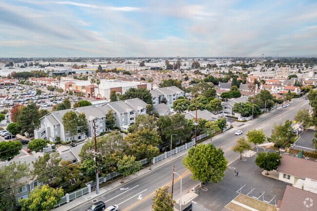 Aerial Photo - Chelsea Court Apartments