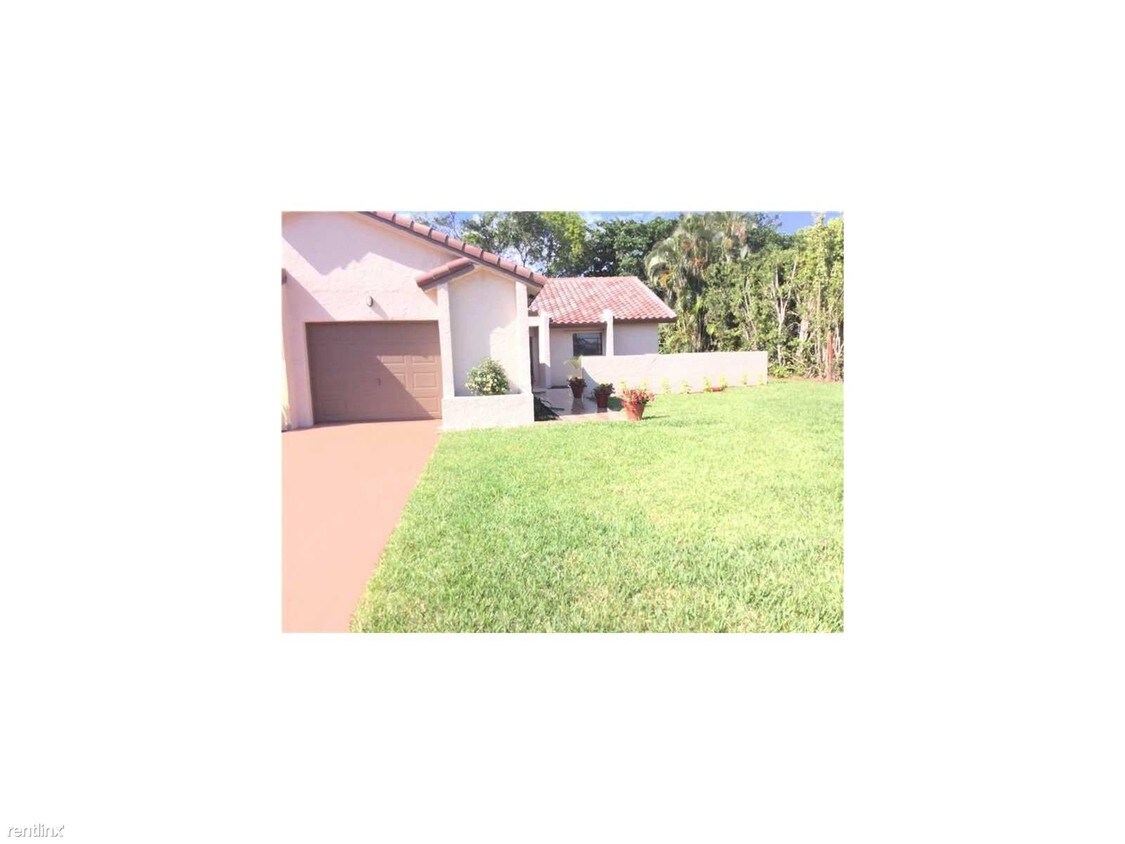 Primary Photo - 23121 Boca Club Colony Cir