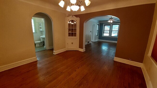Building Photo - 508 S Wisconsin Avenue, Villa Park, IL, 60181