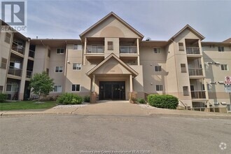 Building Photo - 3000 Sandwich St.