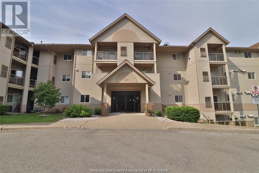 Photo principale - 3000 Sandwich St.