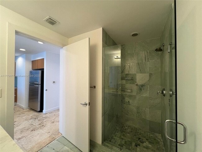 Building Photo - 1050 Brickell Ave