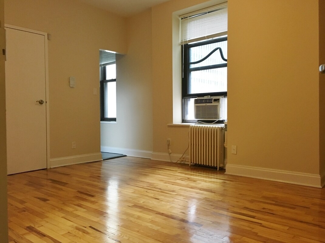 Foto principal - 15 W 47th St