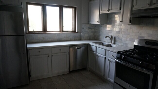 Foto del edificio - 325 W Wisconsin St