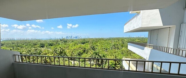 Foto del edificio - 155 Ocean Ln Dr