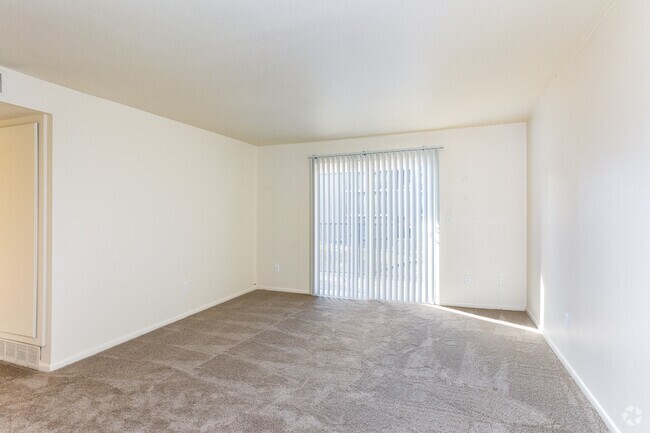 2BR, 1BA - 818SF - Timberleaf Apartments