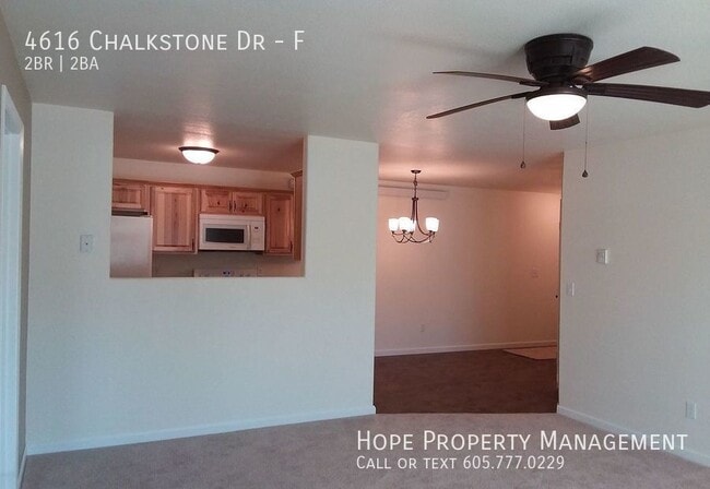 Foto del edificio - 4616 Chalkstone Dr