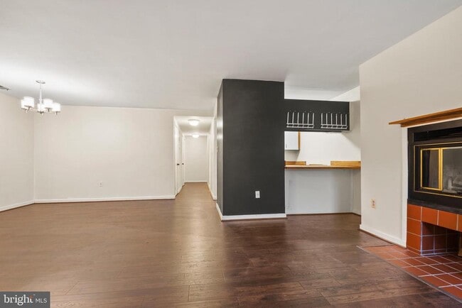 Building Photo - 123 W Conway St